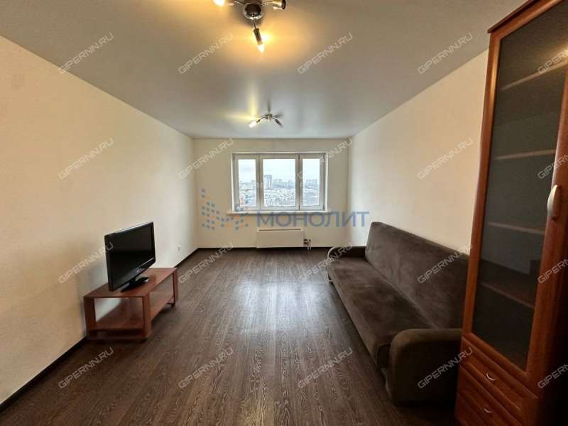 однокомнатная квартира на бульваре 60-летия Октября дом 21 к2