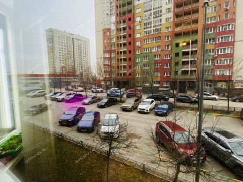 1-komnatnaya-ul-pervocvetnaya-d-4-k1 фото